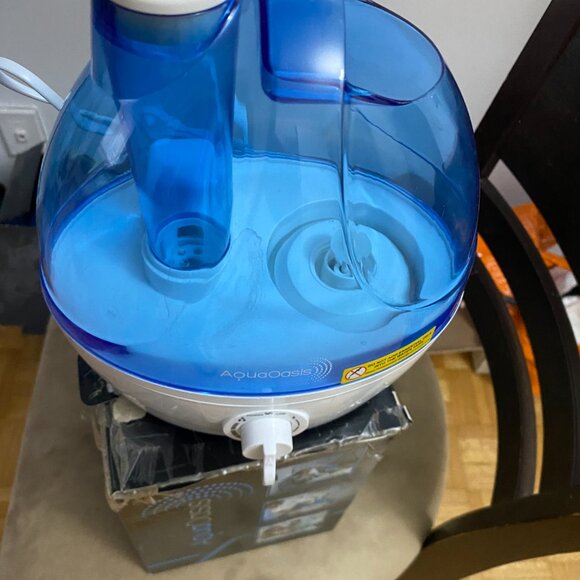 Cool Mist Humidifier 2.2L – Quiet, Compact & Efficient - Picture 2 of 4